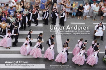 Unter Anderen/Amongst Others