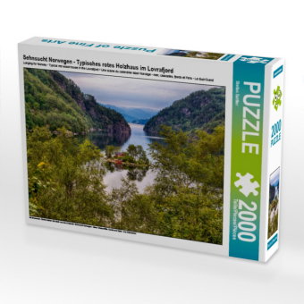 CALVENDO Puzzle Sehnsucht Norwegen - Typisches rotes Holzhaus im Lovrafjord | 2000 Teile Lege-Größe