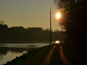 Sonnenuntergang am Kanal - 1.000 Teile (Puzzle)